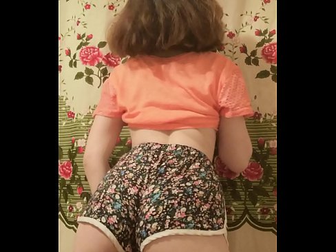 ❤️ سيڪسي نوجوان بيبي پنهنجي شارٽس کي ڪئميرا تي هٽائيندي ❌ معيار جنسي